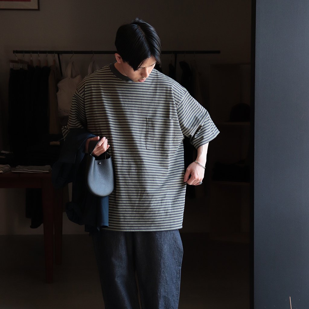 BORDER TEE S/S #CHARCOAL [M23A-15CS01B] _ marka | マーカ – Diffusion