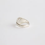 STATE HOUSE OVAL SIGNET RING / HAMMERED #SILVER/WHITE FINISH [OJ-AC02]