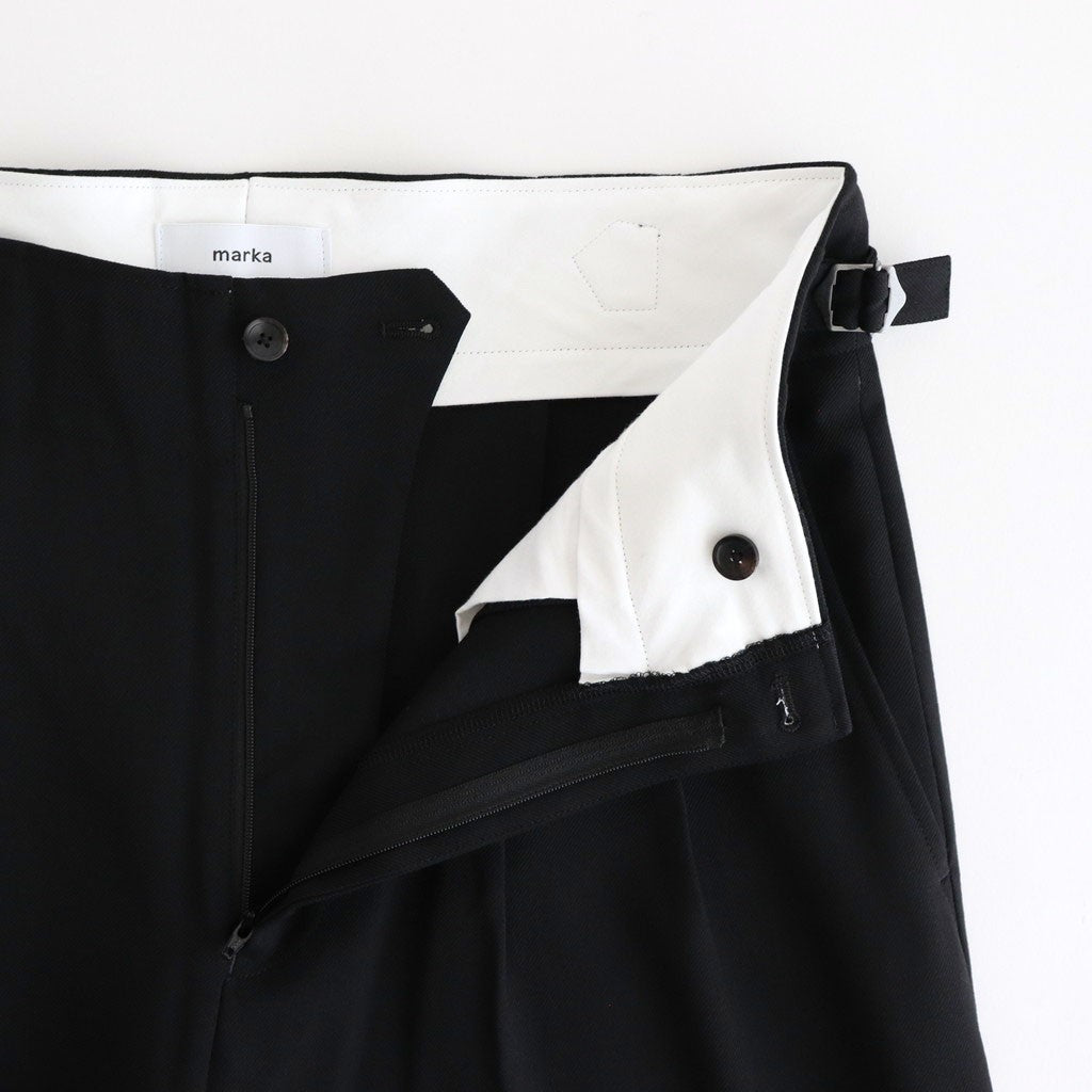 TWO TUCK MILITARY TROUSERS #BLACK [M25C07PT01C]