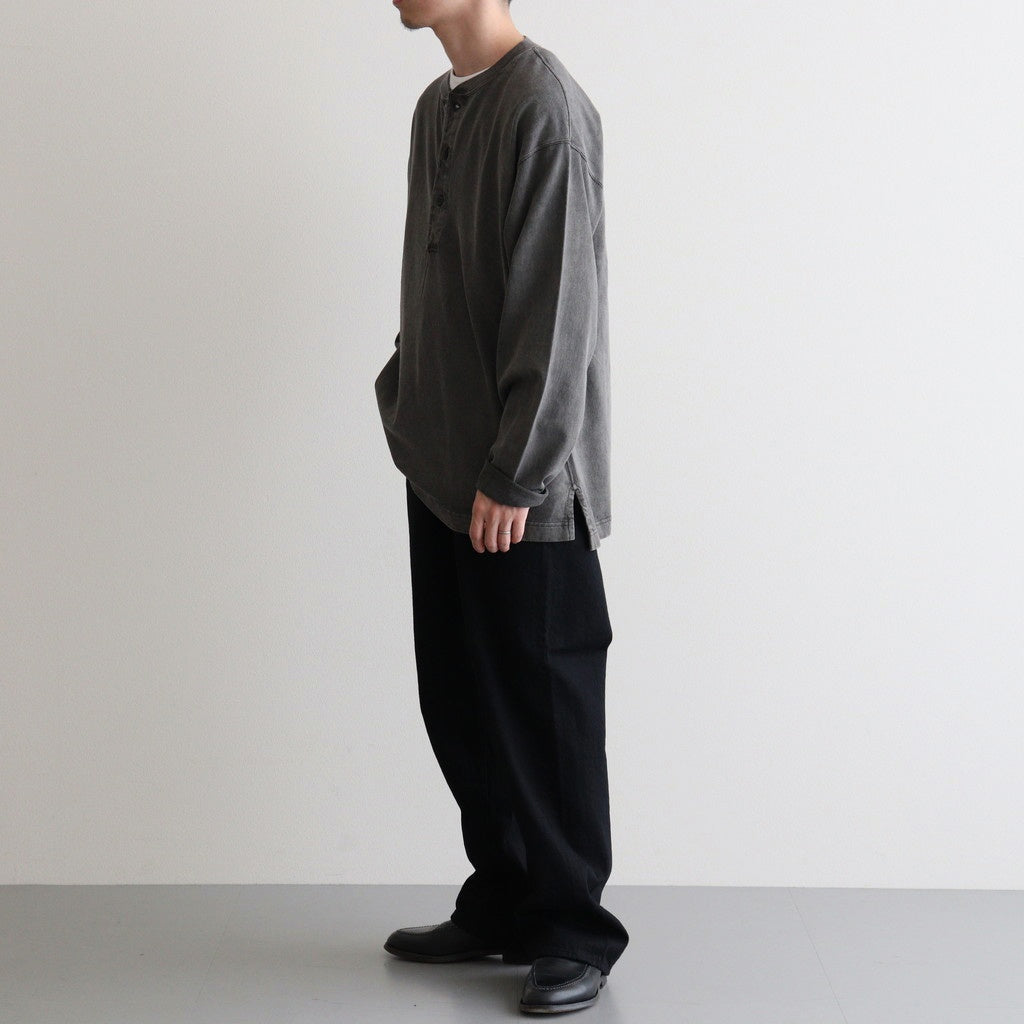 OPEN END COTTON PIGMENT DYE HENRY NECK P/O #020 CHARCOAL [17052 66024]