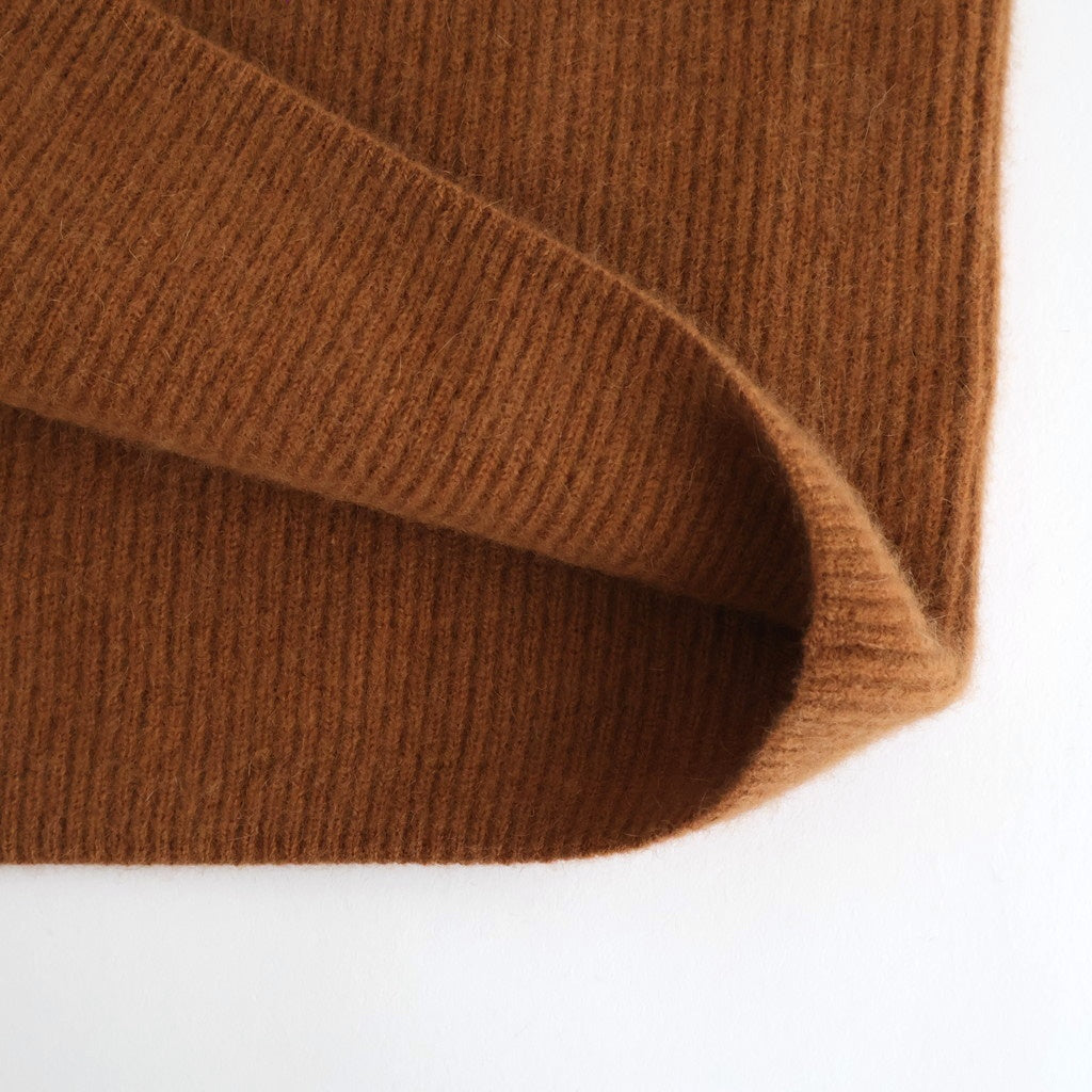 CASHMERE FOX FINGERHOLE BOAT NECK #CAMEL [BN-25FL-041]