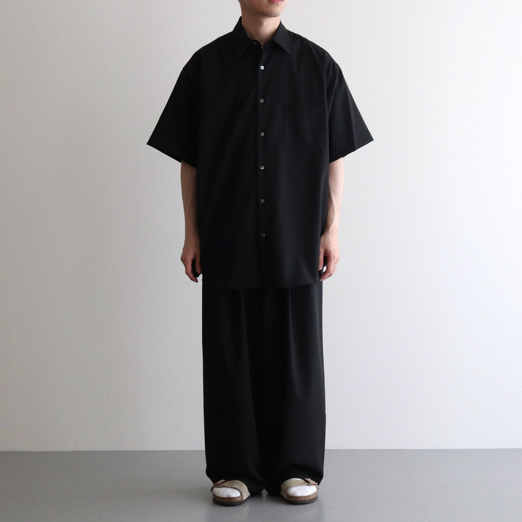 COMFORT FIT S/S SHIRT #BLACK [A25B03SH01B]