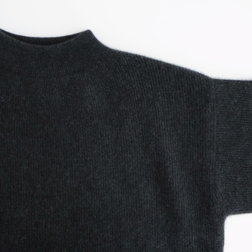 CASHMERE FOX FINGERHOLE BOAT NECK #CHARCOAL [BN-25FL-041]