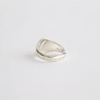STATE HOUSE OVAL SIGNET RING / HAMMERED #SILVER/WHITE FINISH [OJ-AC02]