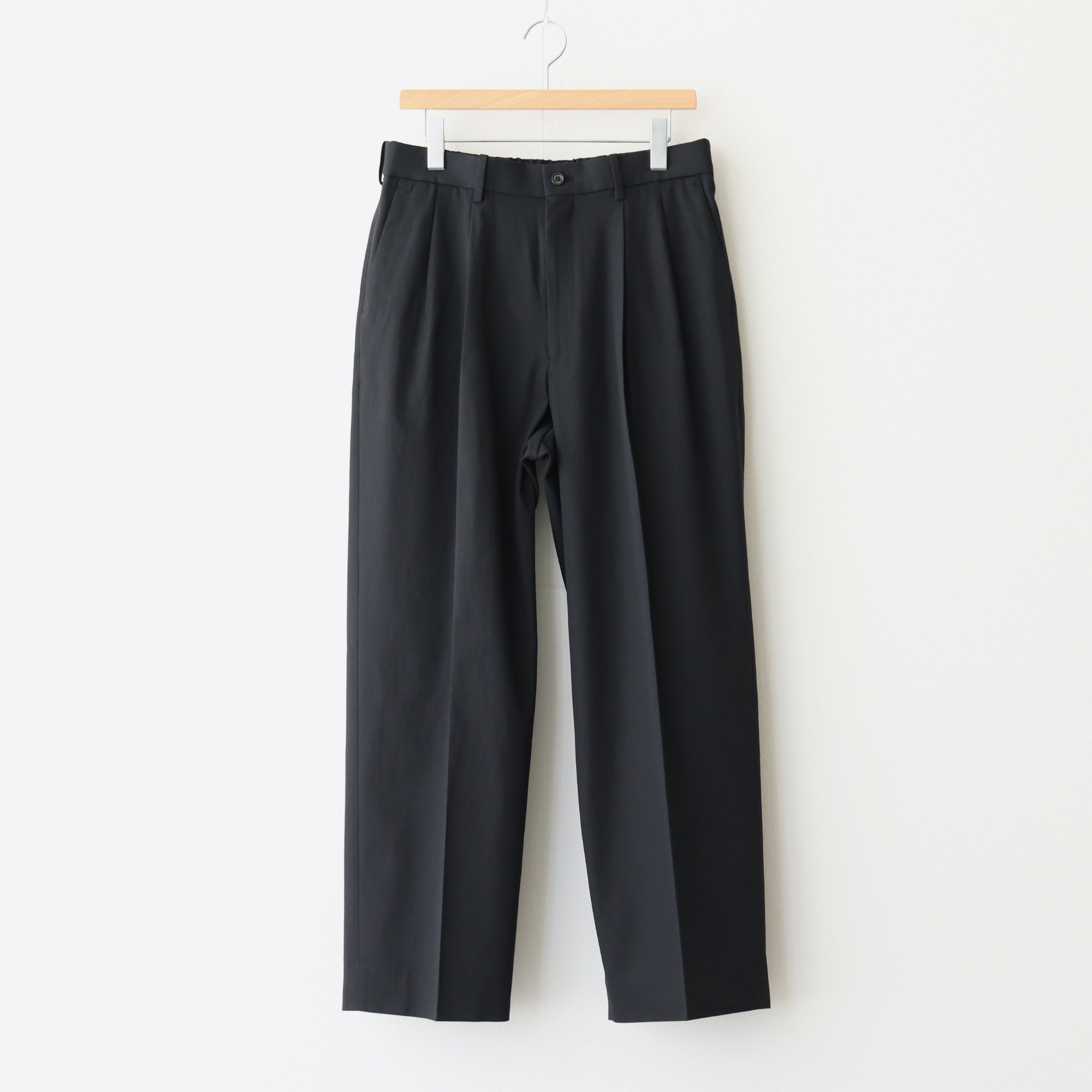 CLASSIC FIT DOUBLE PLEATED TROUSERS #BLACK [A25A05PT01C]