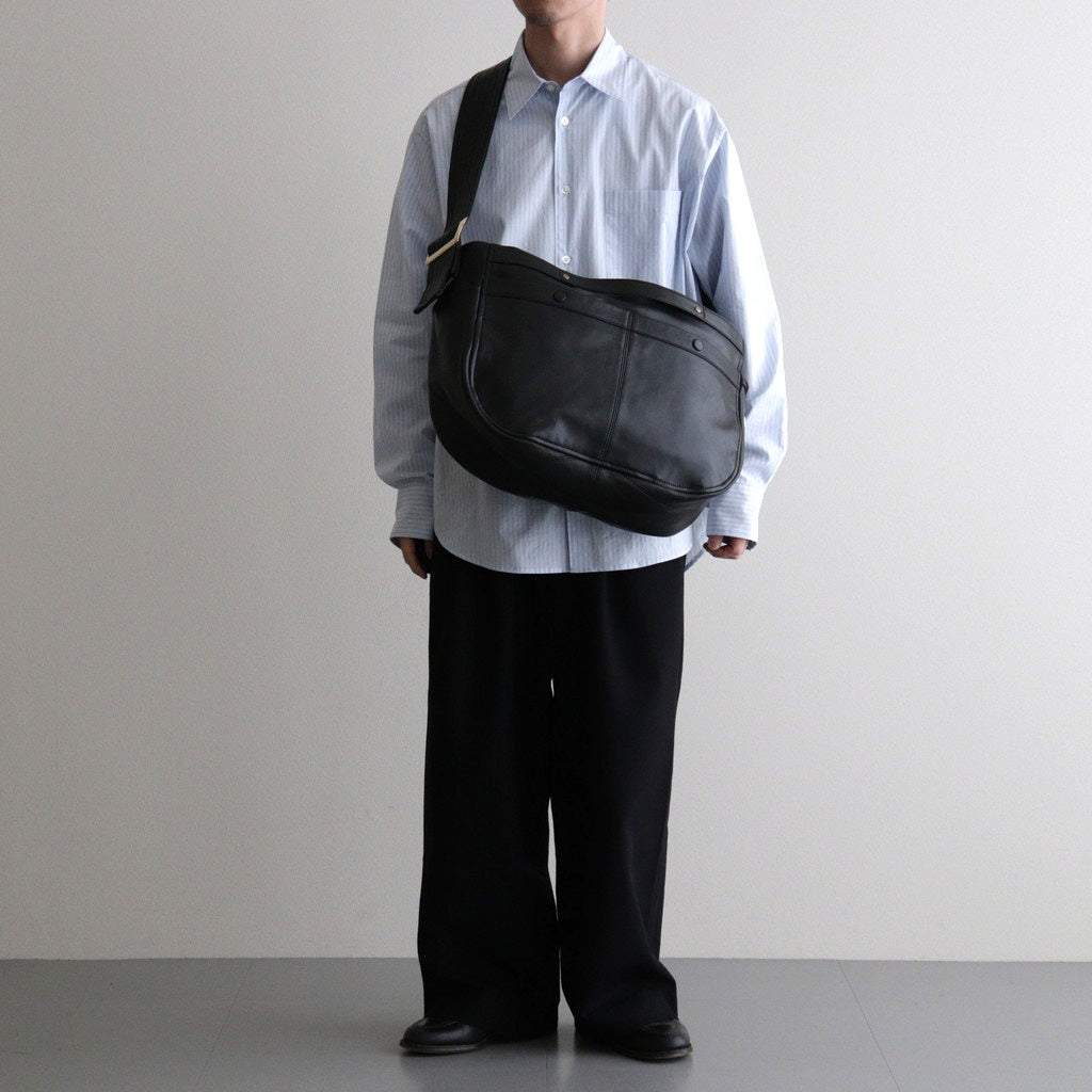 NEW NEWSPAPER BAG M #BLACK [BG-41-C-COW-5] - Diffusion 三重県