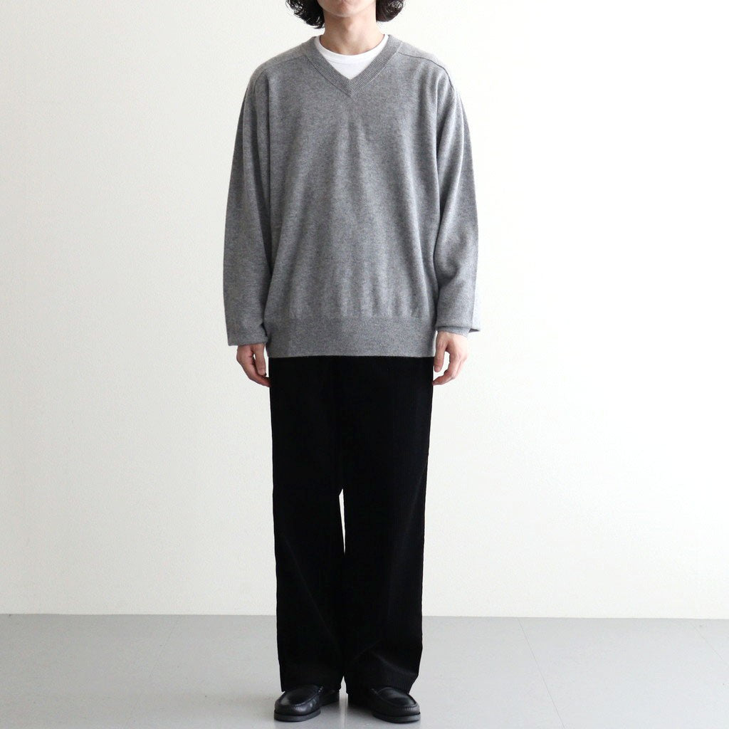 MIXED-WALE CORDUROY NOTUCK SLACKS #BLACK [26W-BIS-PT15]