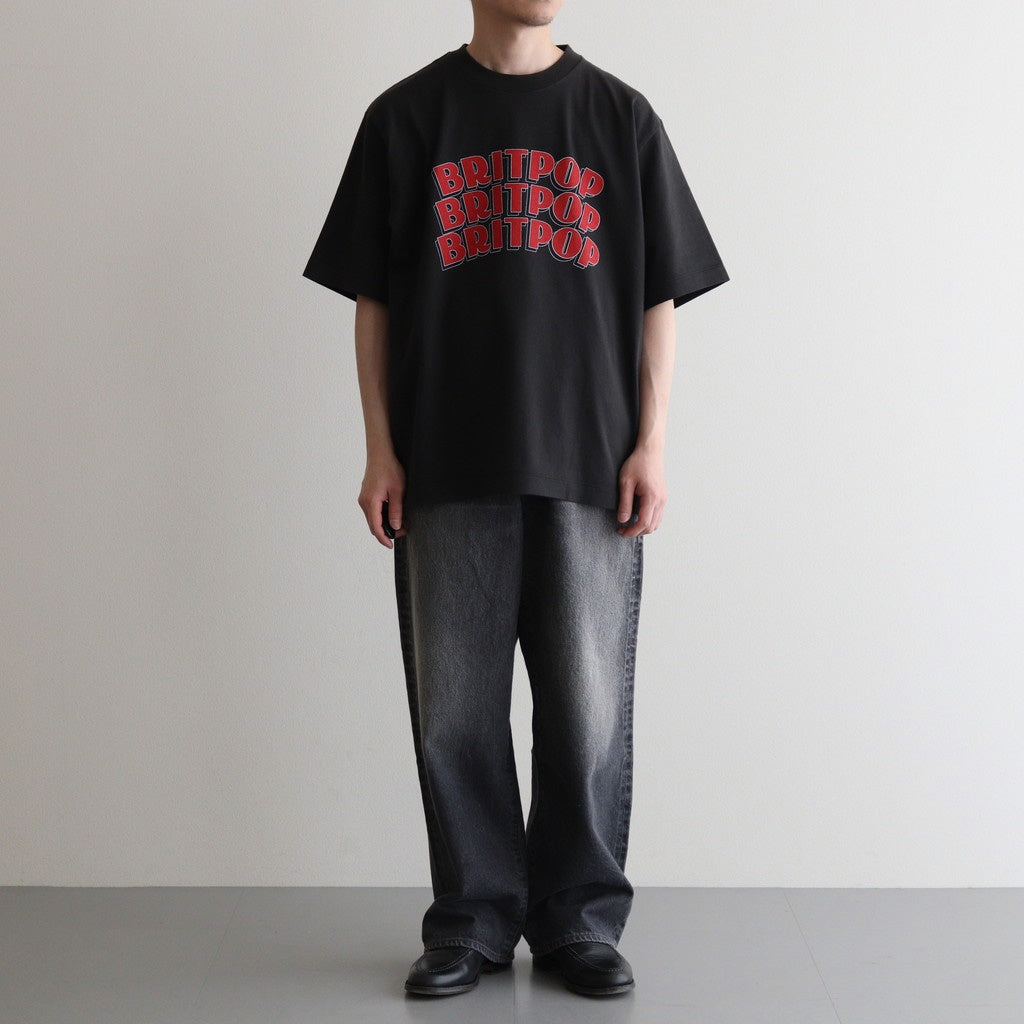 BRITPOP Print Tee WIDE #InkBlack×Red-PT [bROOTS25S34A]