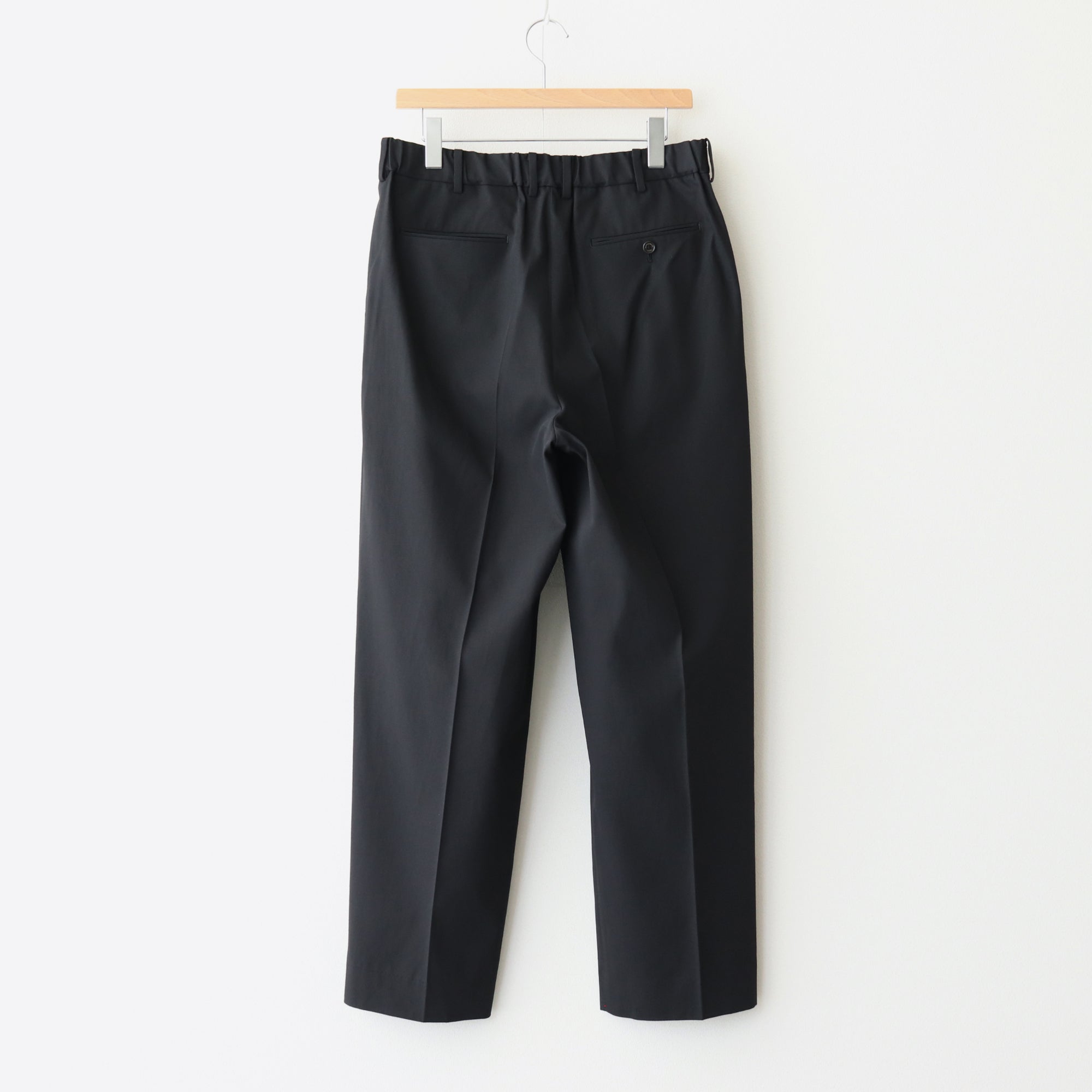 CLASSIC FIT DOUBLE PLEATED TROUSERS #BLACK [A25A05PT01C]