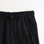 TRIPLE PLEATED EASY TROUSERS #BLACK [A25A16PT01C]