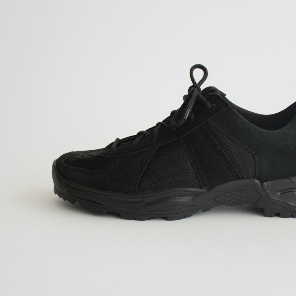 GERMAN MILITARY TRAINER #BLACK [1733CS]