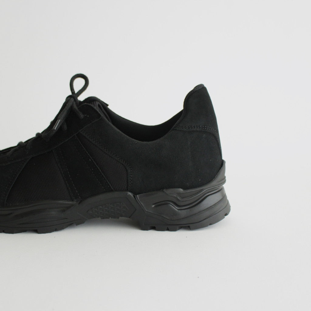 GERMAN MILITARY TRAINER #BLACK [1733CS]