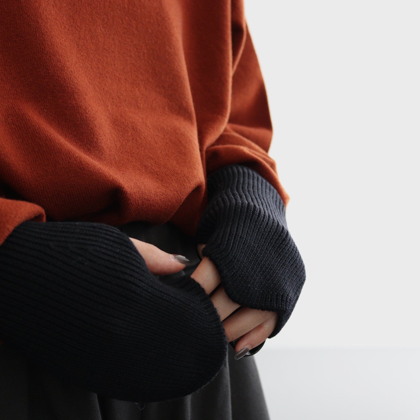 SOLID WOOL HAND WARMER #BLACK [BN-24FI-005]