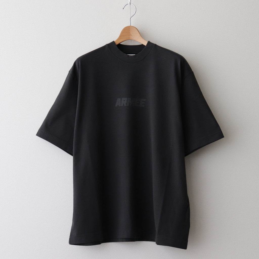 ARMEE Print Tee WIDE #InkBlack×Black-Reflector [bROOTS24S34C]