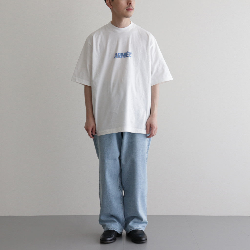 ARMEE Print Tee WIDE #White×Blue-Reflector [bROOTS24S34C]