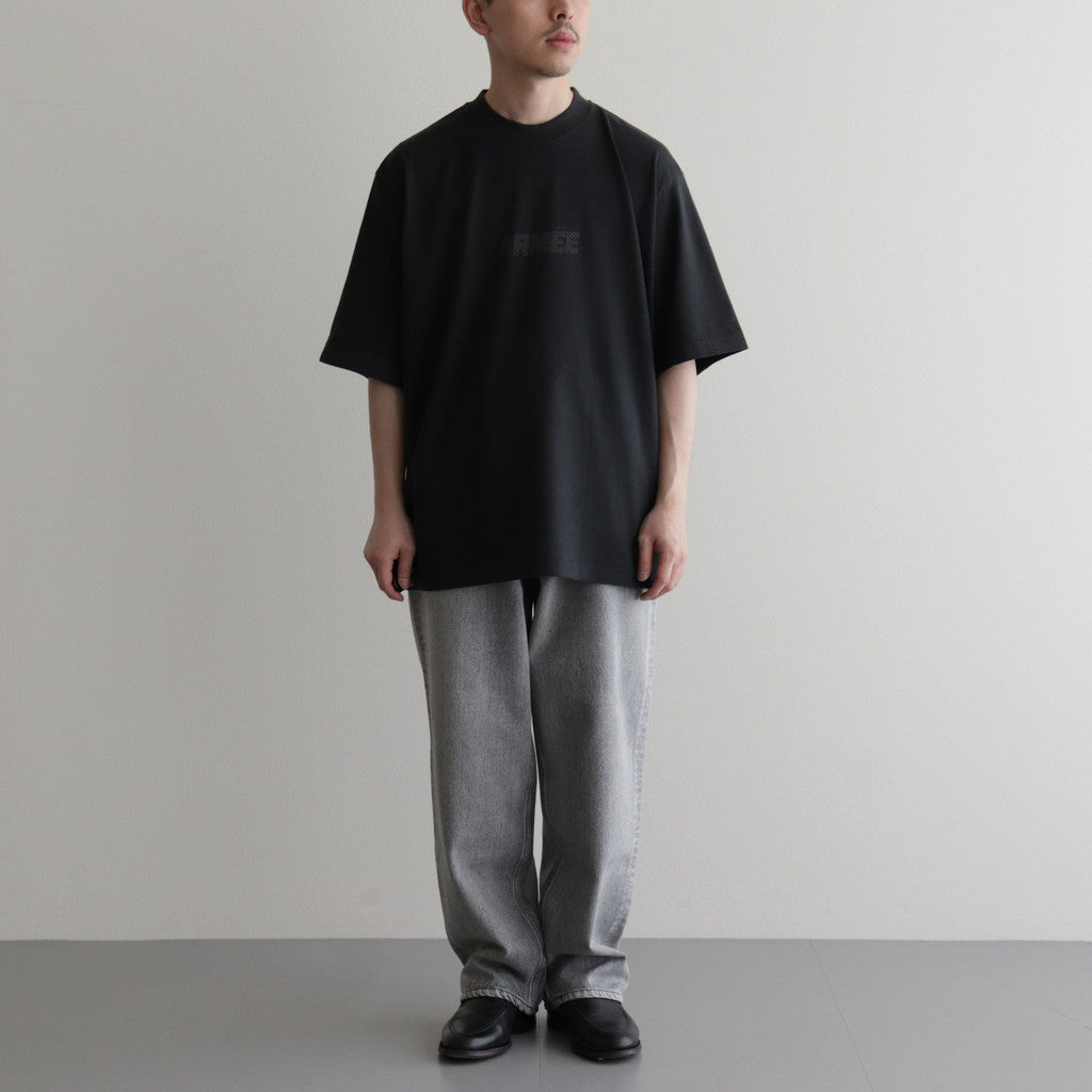 ARMEE Print Tee WIDE #InkBlack×Black-Reflector [bROOTS24S34C]