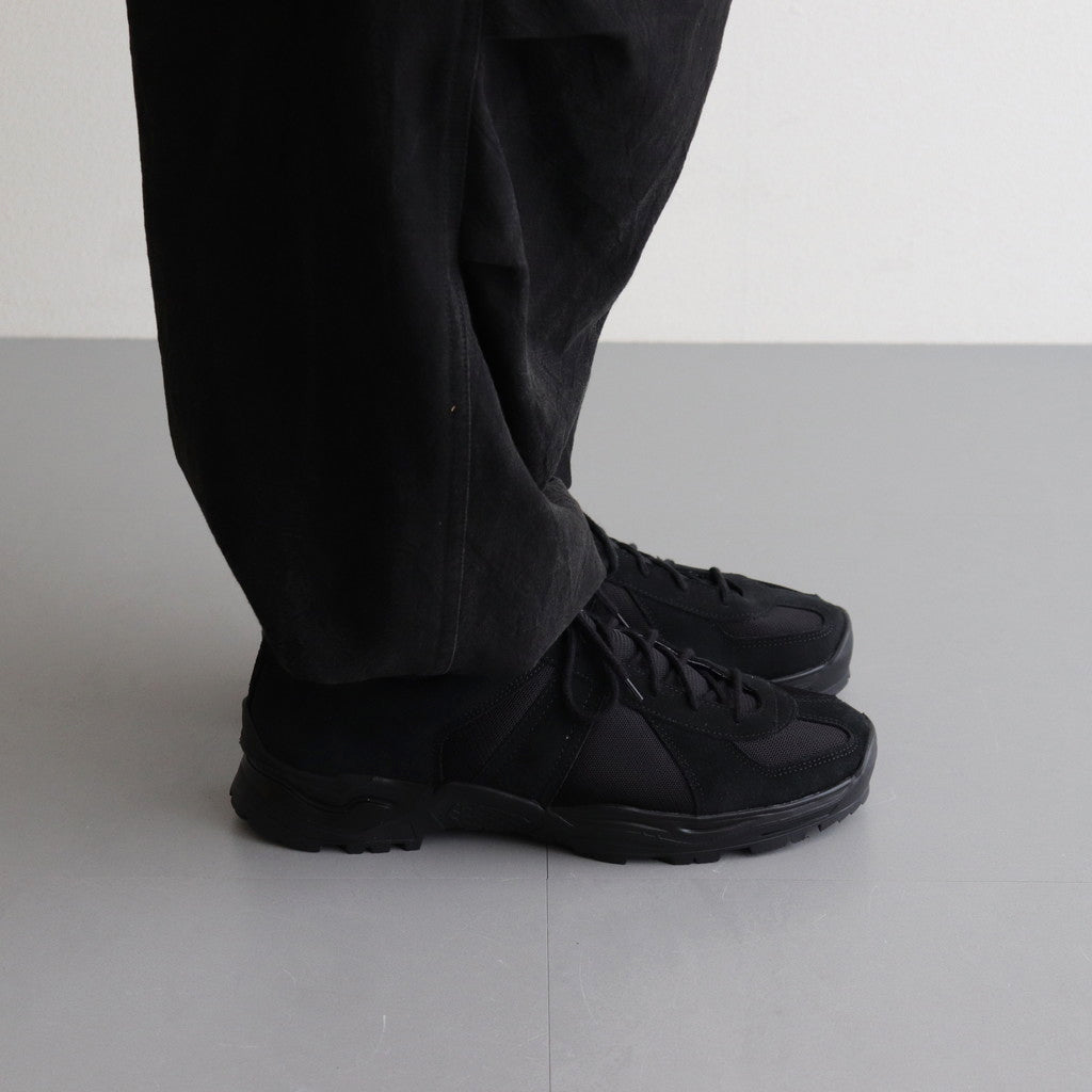 GERMAN MILITARY TRAINER #BLACK [1733CS]