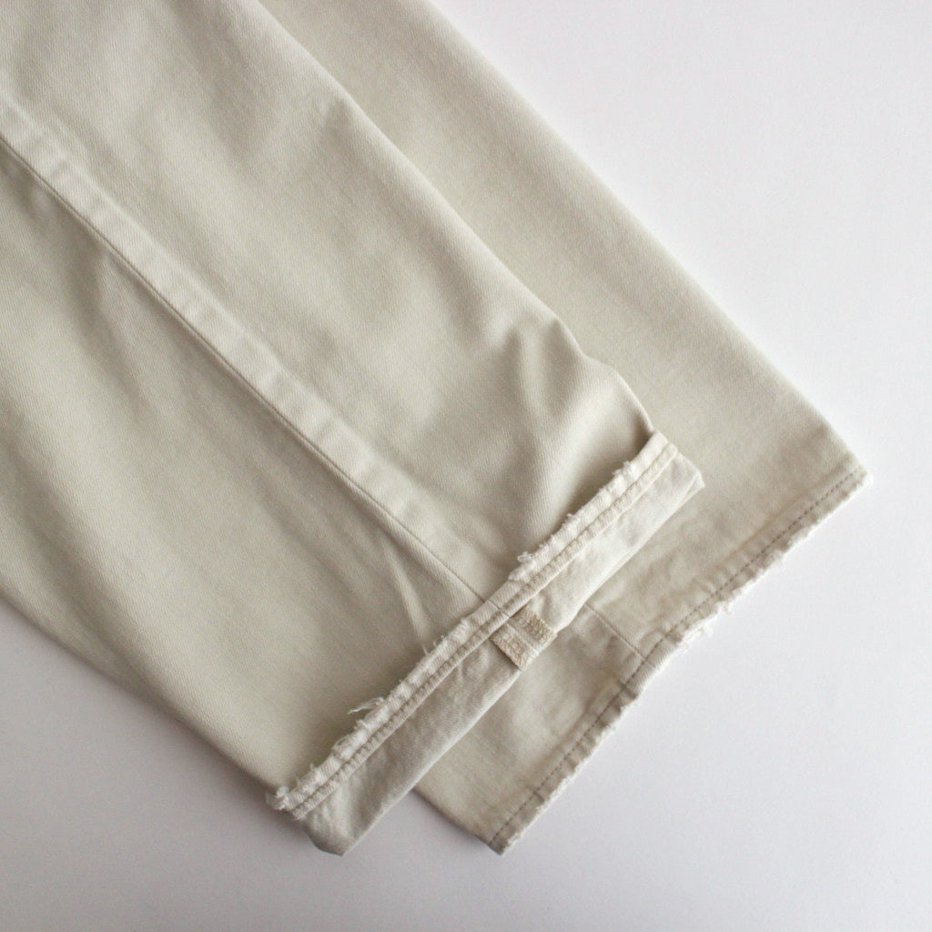 LOOSE STRAIGHT FIT JEANS #OFF WHITE [M24B-10PT12C]