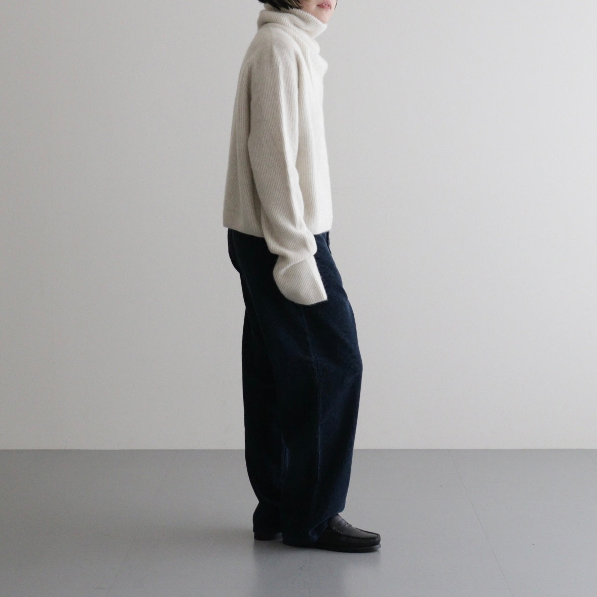 CASHMERE FOX UNIQUE TURTLE #IVORY [BN-25FL-042]