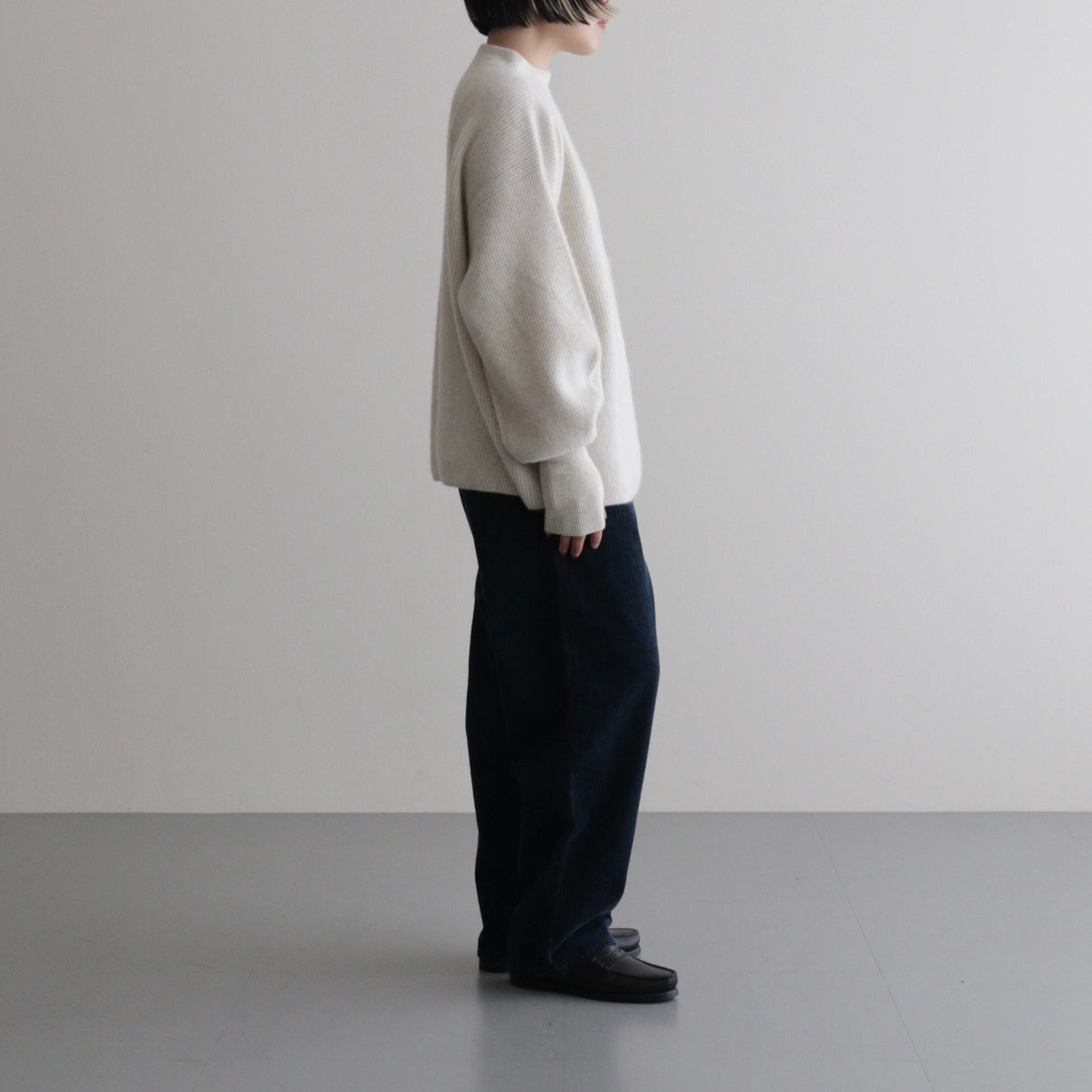 CASHMERE FOX FINGERHOLE BOAT NECK #IVORY [BN-25FL-041]