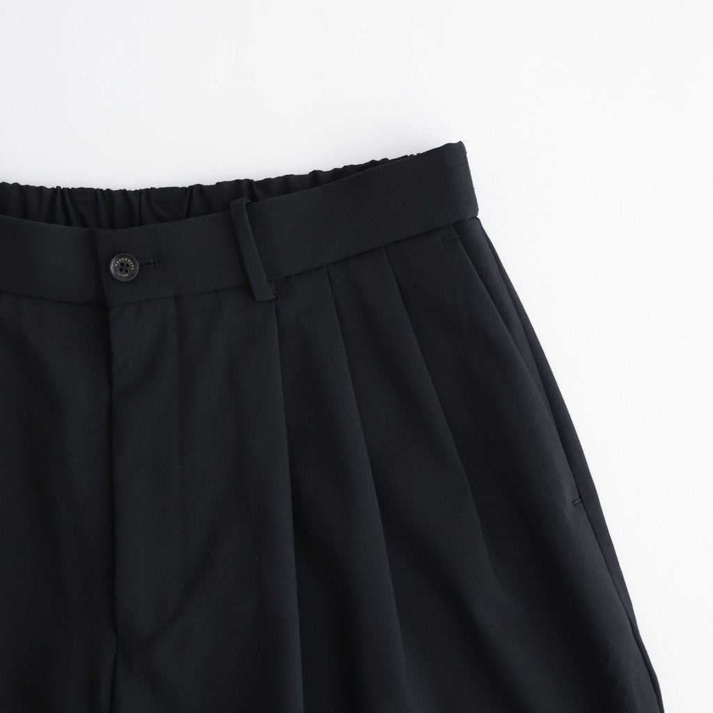 TRIPLE PLEATED WIDE TROUSERS #BLACK [A26A15PT03C]