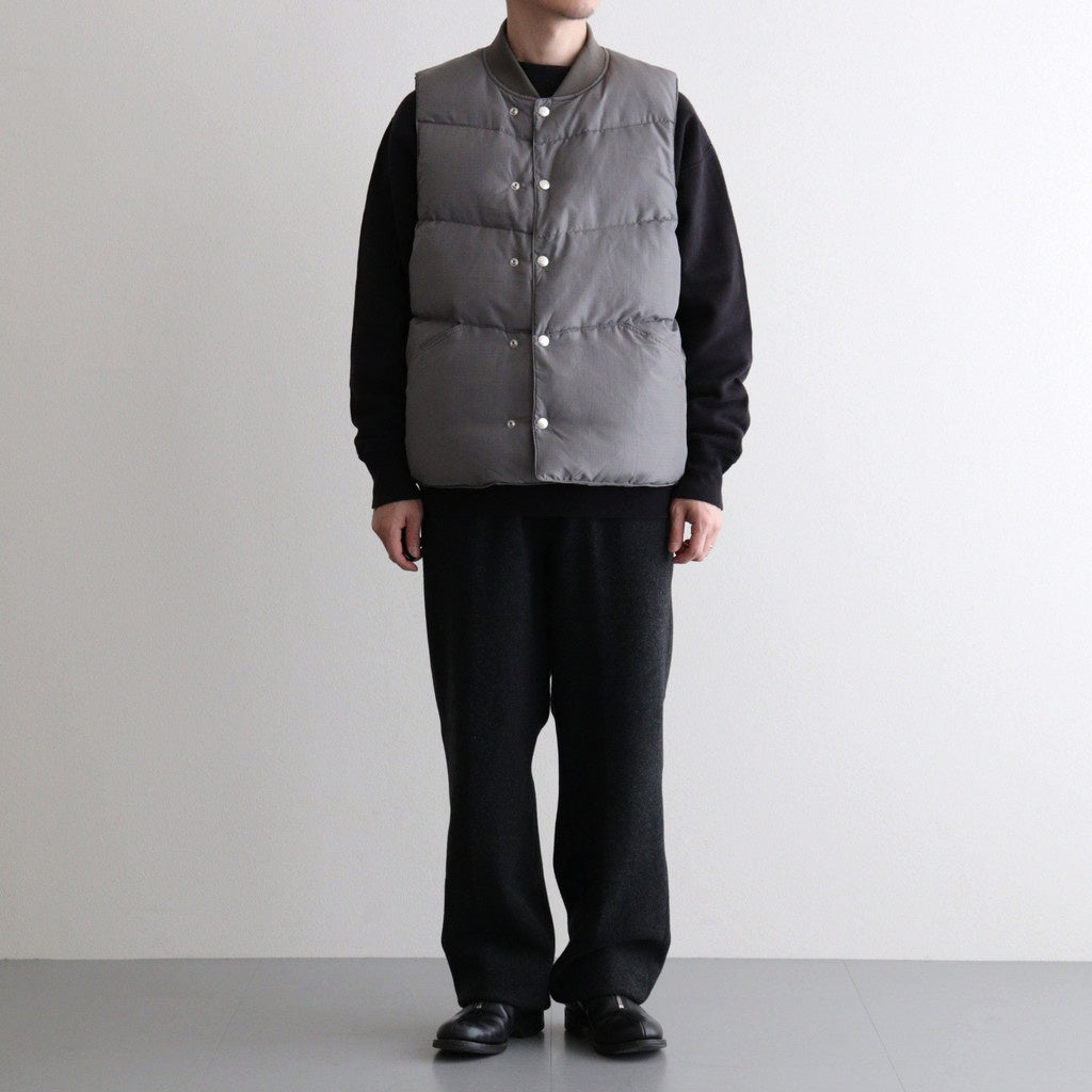 MOUNTAINEER DOWN VEST #D.GRAY [PMAU-VT01] – Diffusion