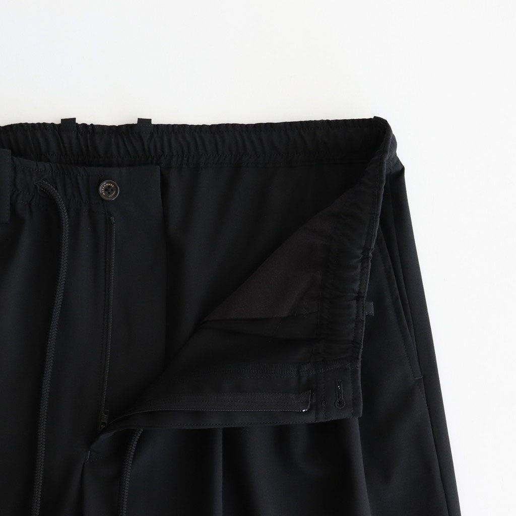 TRIPLE PLEATED EASY TROUSERS #BLACK [A25B03PT01C]