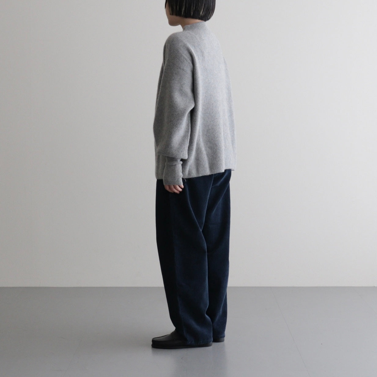 CASHMERE FOX FINGERHOLE BOAT NECK #GRAY [BN-25FL-041]