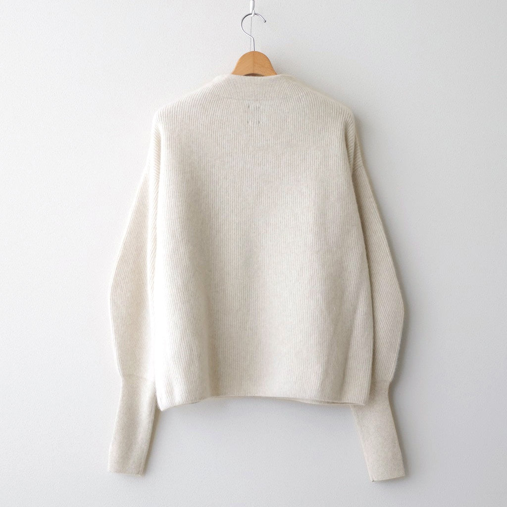 CASHMERE FOX FINGERHOLE BOAT NECK #IVORY [BN-25FL-041]