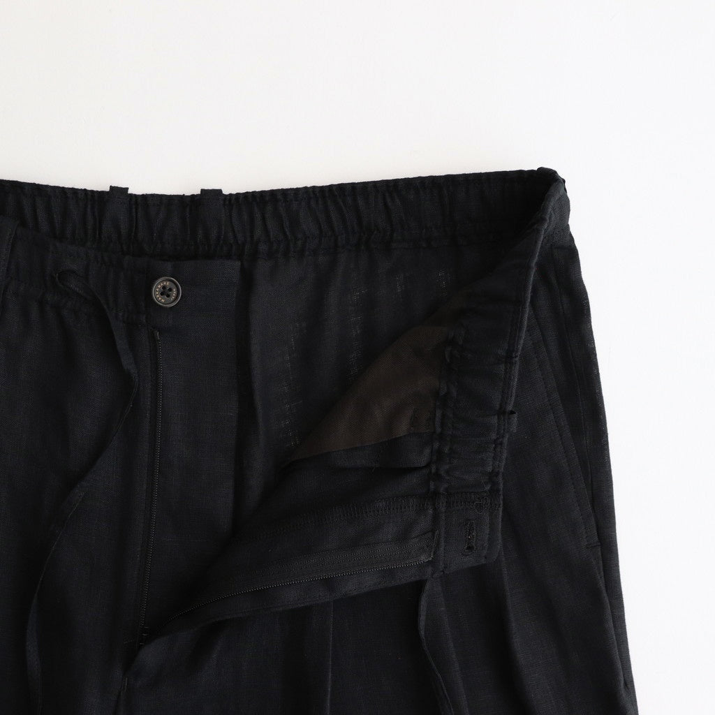 TRIPLE PLEATED EASY TROUSERS #BLACK [A25A16PT01C]