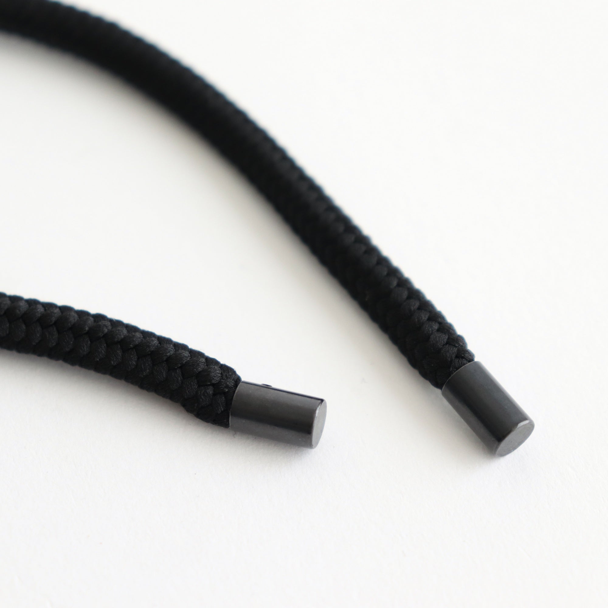 TRIPLE PLEATED EASY TROUSERS #BLACK [A25A05PT03C]