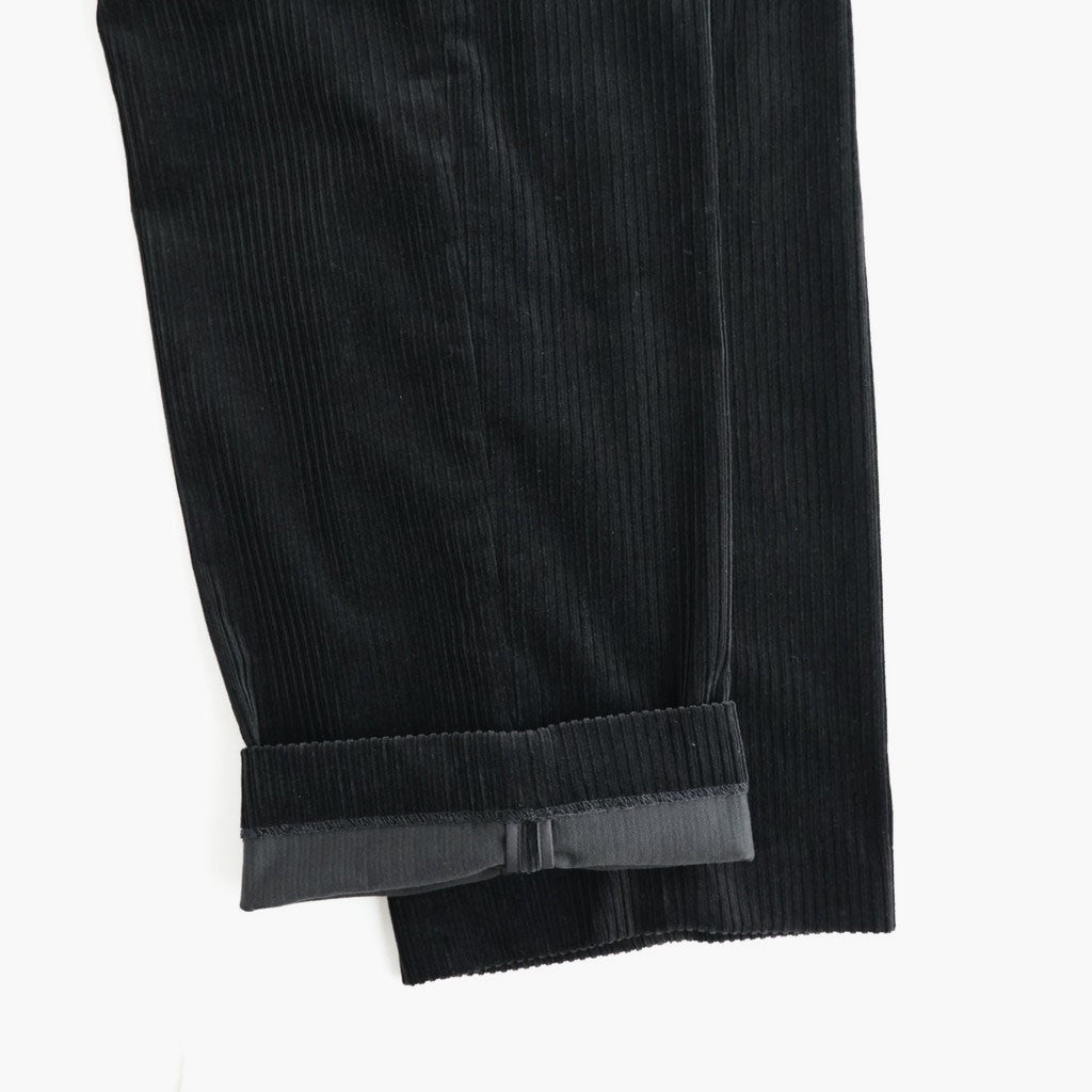 MIXED-WALE CORDUROY NOTUCK SLACKS #BLACK [26W-BIS-PT15]
