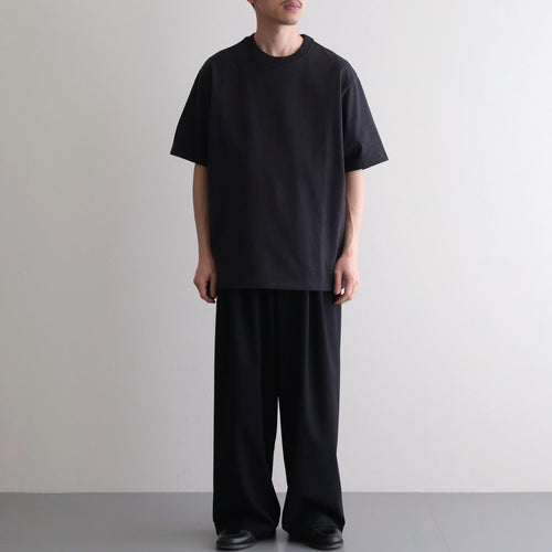 TRIPLE PLEATED WIDE TROUSERS #BLACK [A26A15PT03C]