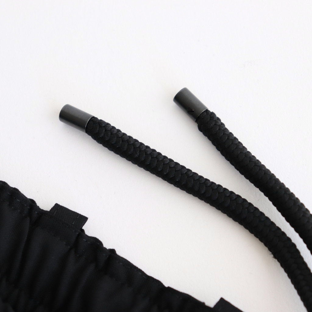 TRIPLE PLEATED EASY TROUSERS #BLACK [A25B03PT01C]