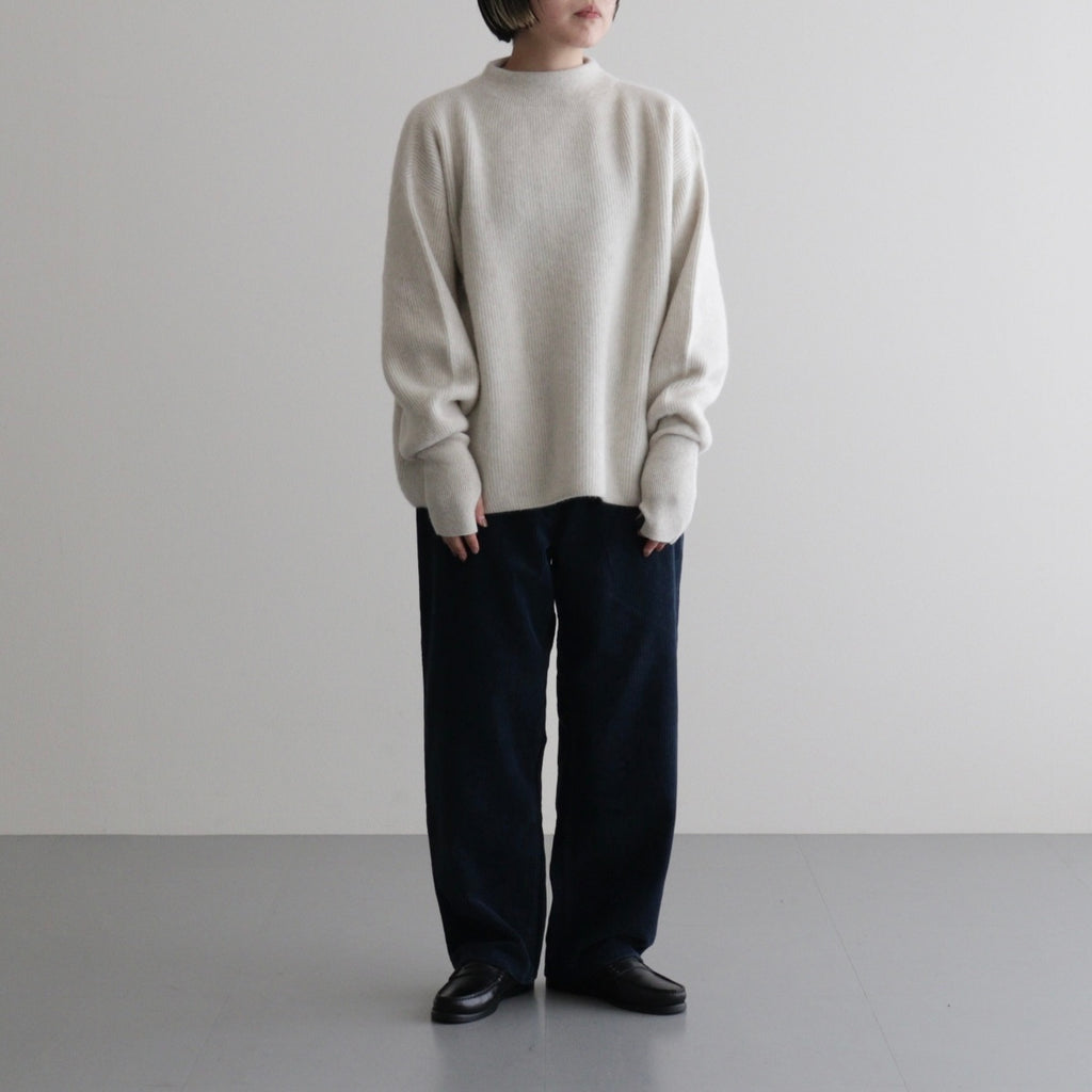 CASHMERE FOX FINGERHOLE BOAT NECK #IVORY [BN-25FL-041]