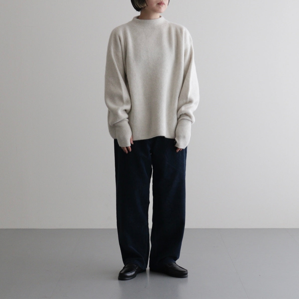 CASHMERE FOX FINGERHOLE BOAT NECK #IVORY [BN-25FL-041]