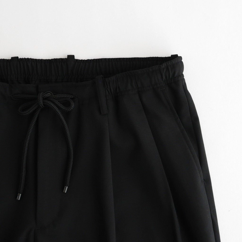 DOUBLE PLEATED EASY TROUSERS #BLACK [A26A15PT02C]