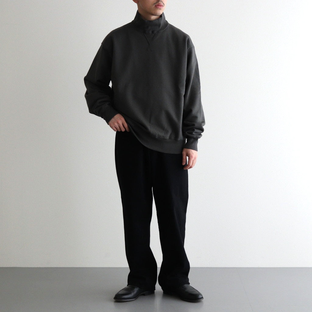 ATHLETIC TURTLENECK SWEAT #CARBON [PMAS-CL06] – Diffusion
