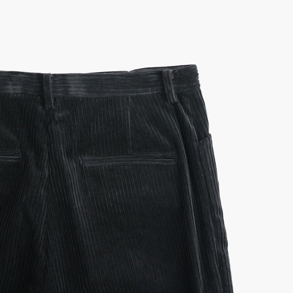 MIXED-WALE CORDUROY NOTUCK SLACKS #BLACK [26W-BIS-PT15]