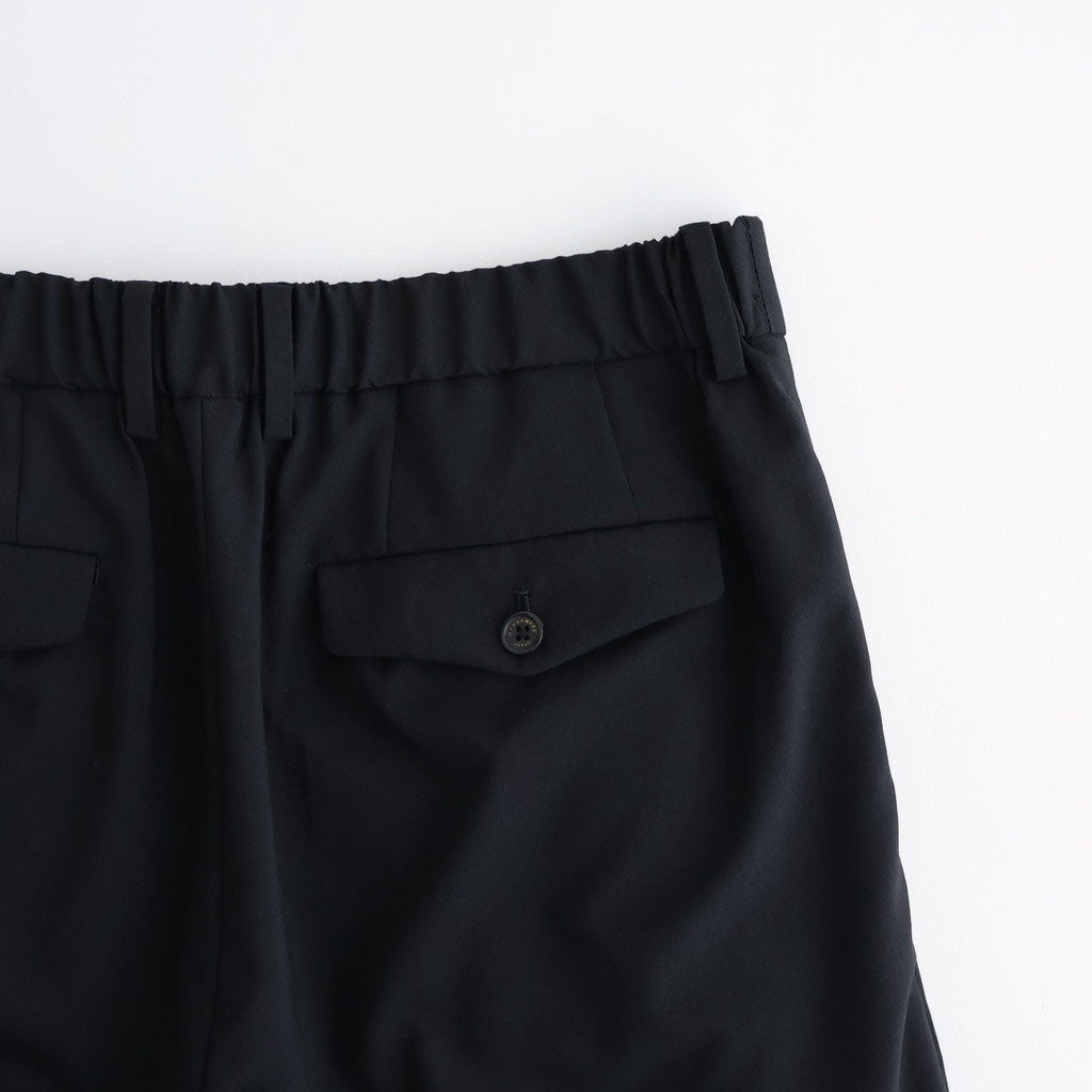 TRIPLE PLEATED WIDE TROUSERS #BLACK [A26A15PT03C]