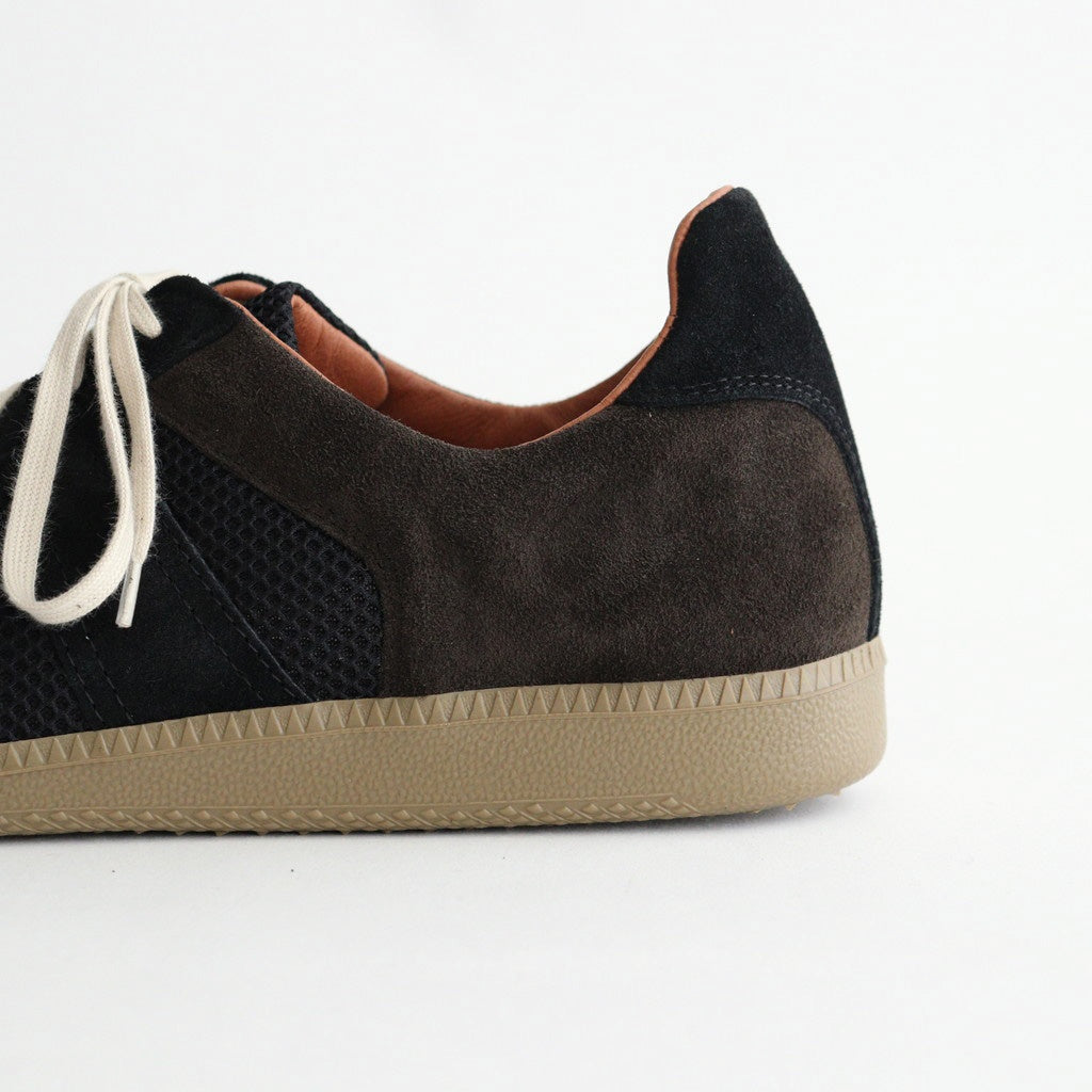 GERMAN MILITARY TRAINER #BLACK [1715FS]