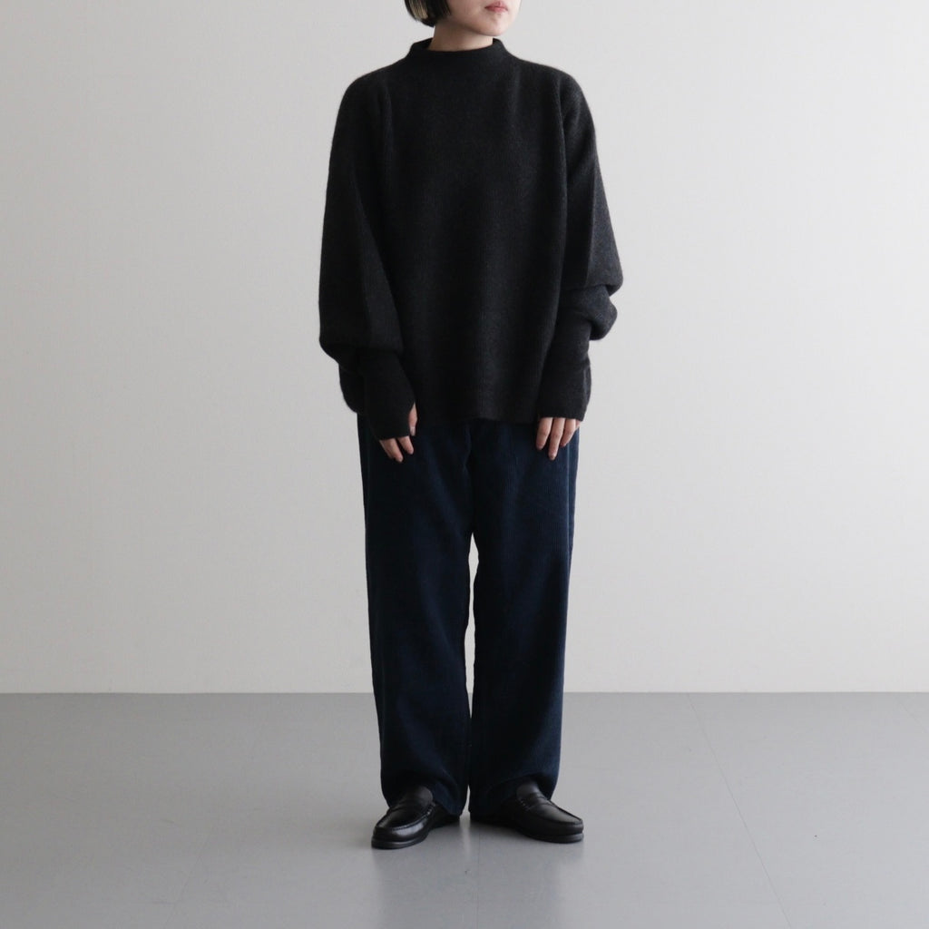 CASHMERE FOX FINGERHOLE BOAT NECK #CHARCOAL [BN-25FL-041]