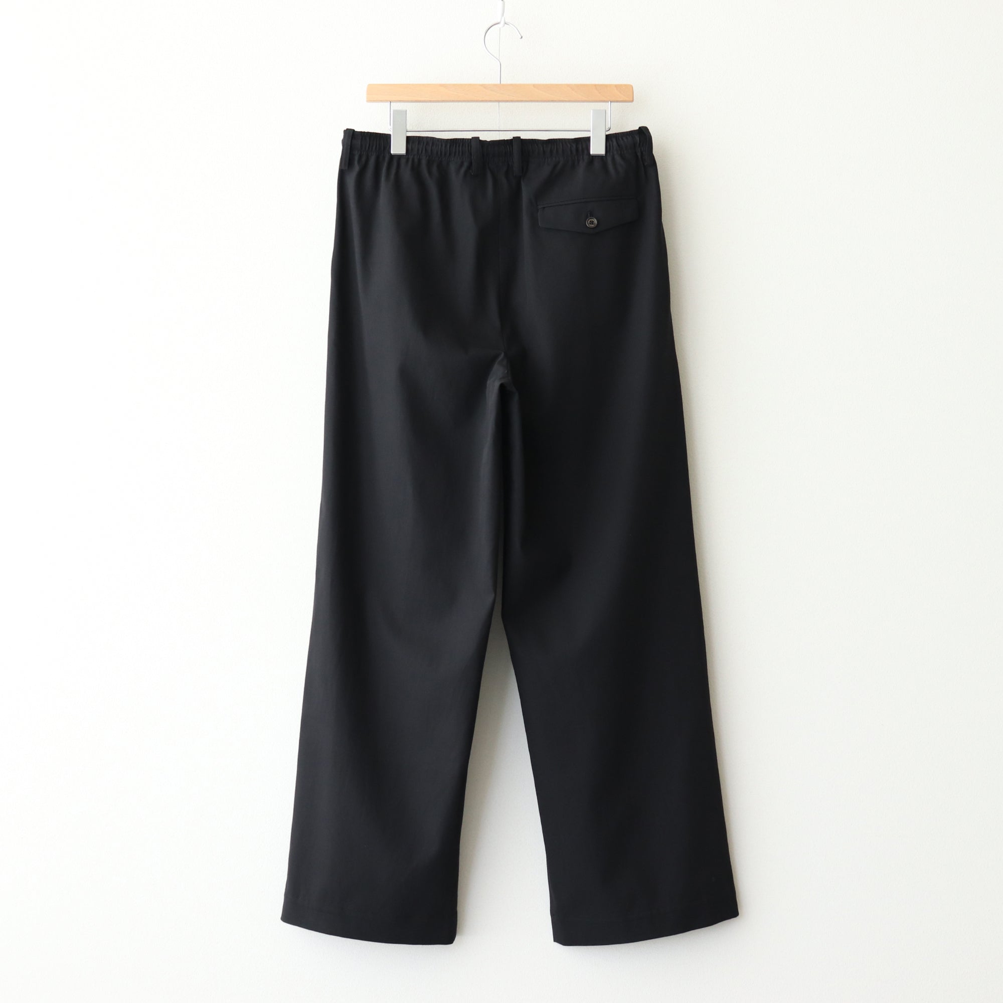 TRIPLE PLEATED EASY TROUSERS #BLACK [A25A05PT03C]
