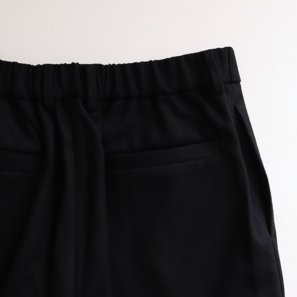 FLAT TAPERED TROUSERS #BLACK [A24C17PT01C]