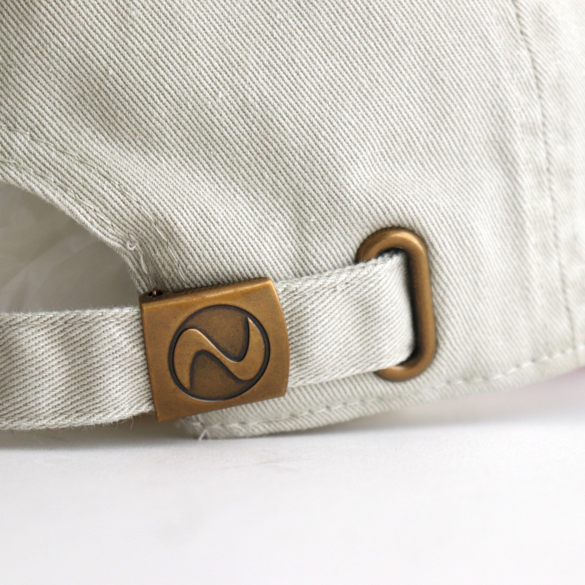 PIGMENT BASEBALL CAP #SAND/RED [DNS25H02]