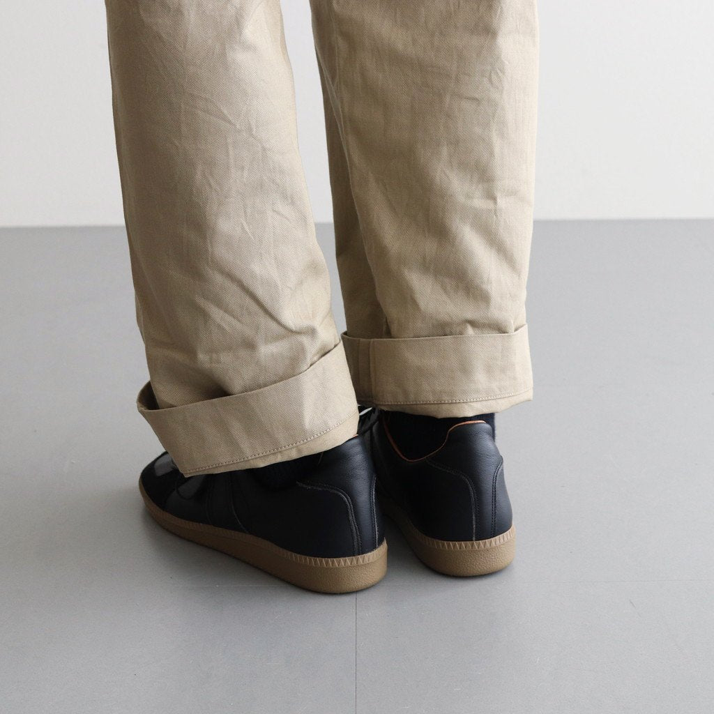 GERMAN MILITARY TRAINER #BLACK [1700L]