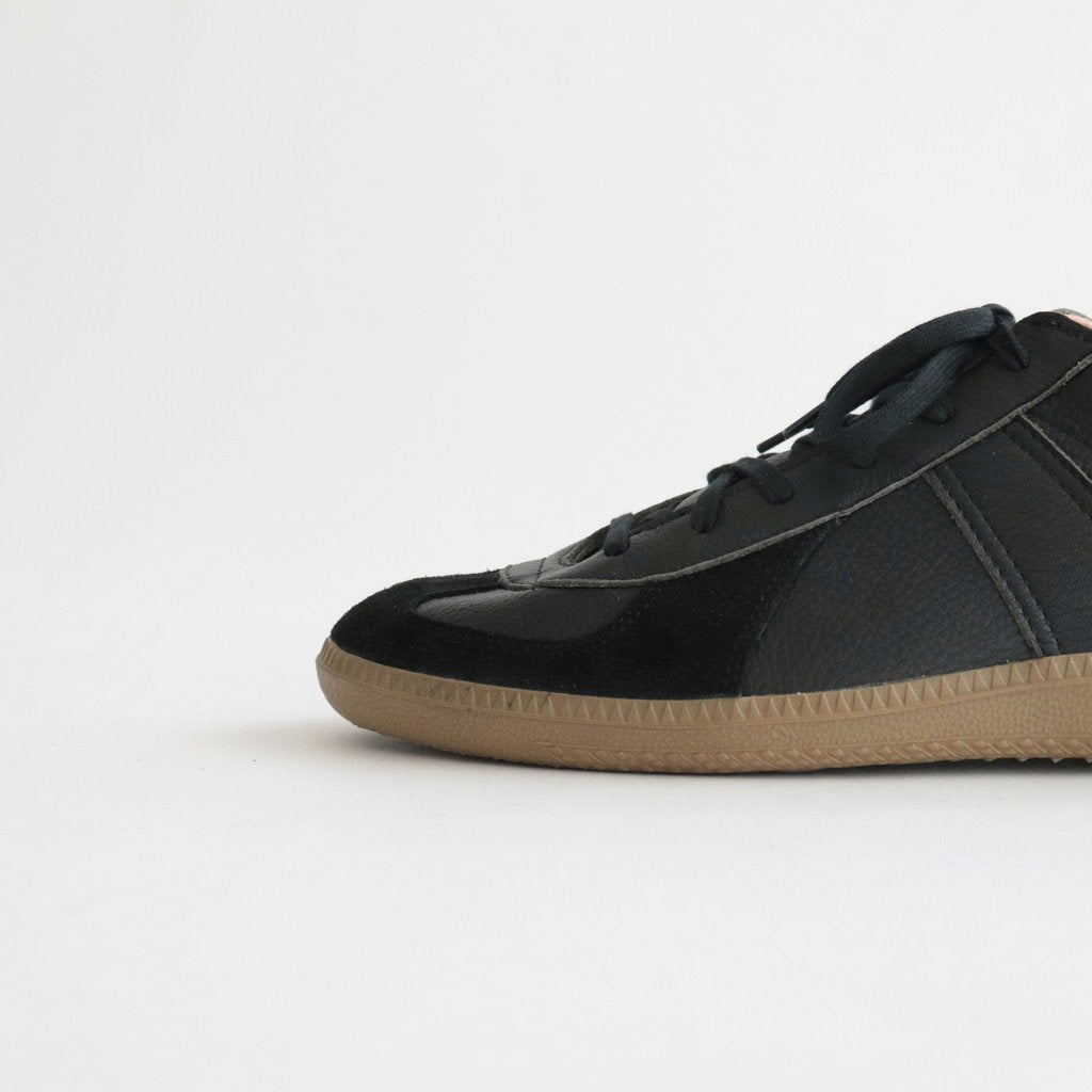 GERMAN MILITARY TRAINER #BLACK [1700L]