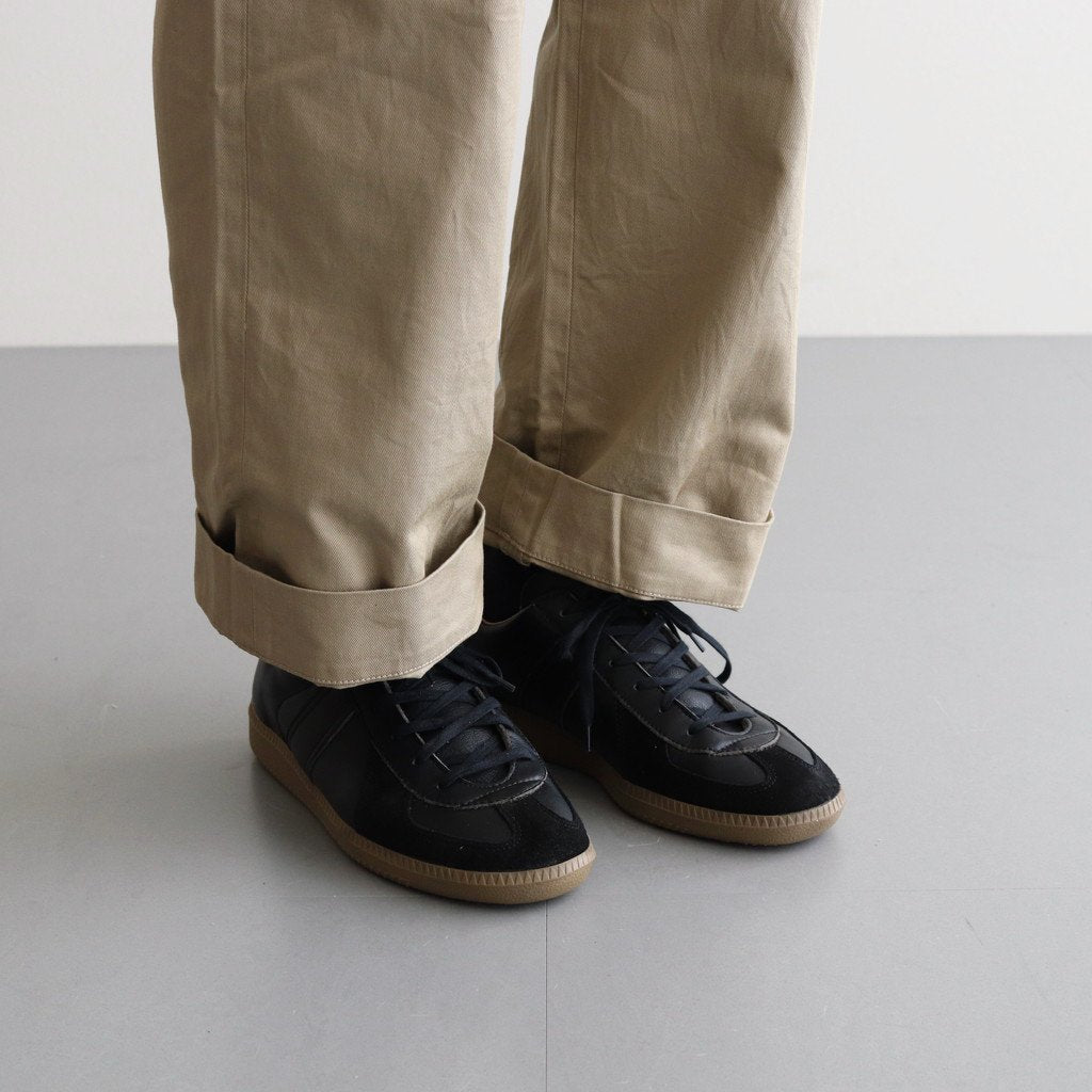 GERMAN MILITARY TRAINER #BLACK [1700L]